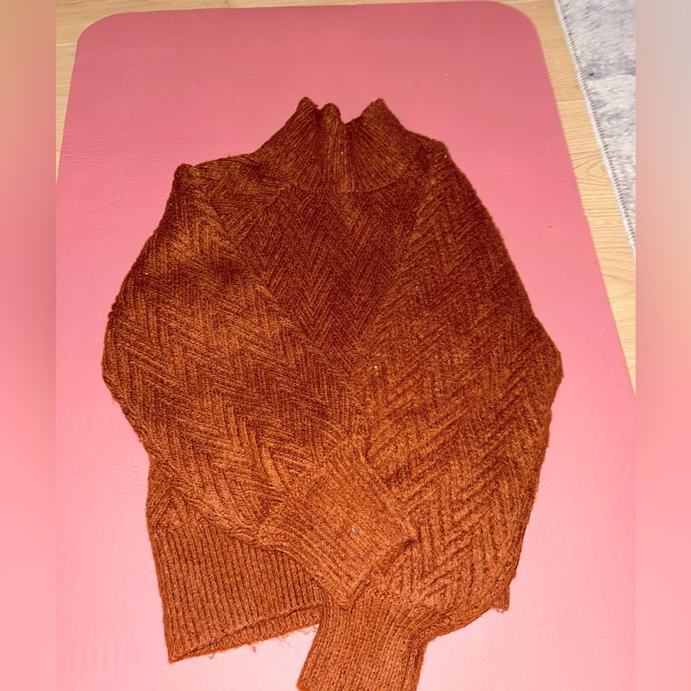 Abercrombie and Fitch Women's orange Turtleneck Sweater size XS